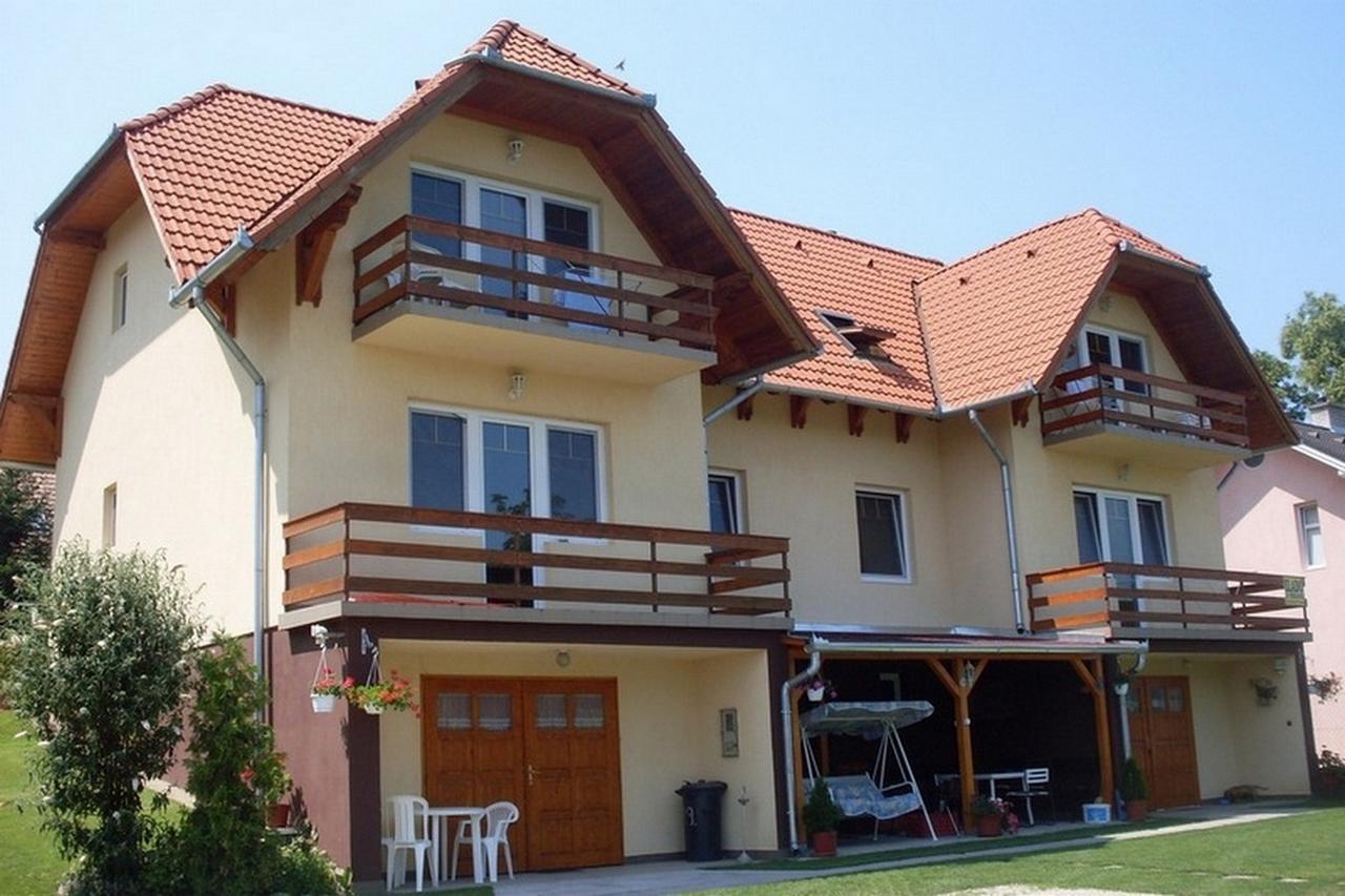 Lala Apartmanok Balatonboglar Exterior photo